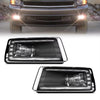 Gros plan d'une lampe à brouillard LED et d'un clignotant pour un Chevrolet Silverado.