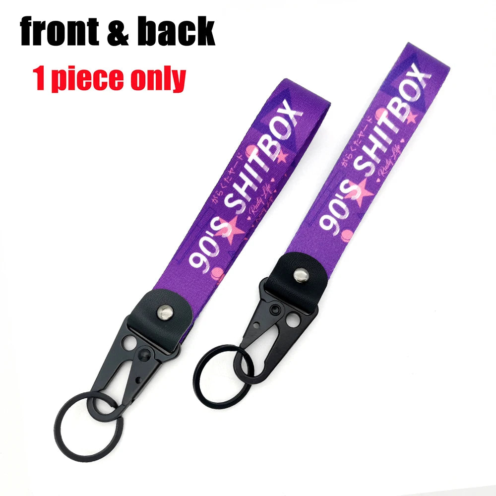 Lanyard-Schlüsselanhänger in Lila, 90er-Stil für Anime- und Auto-Fans