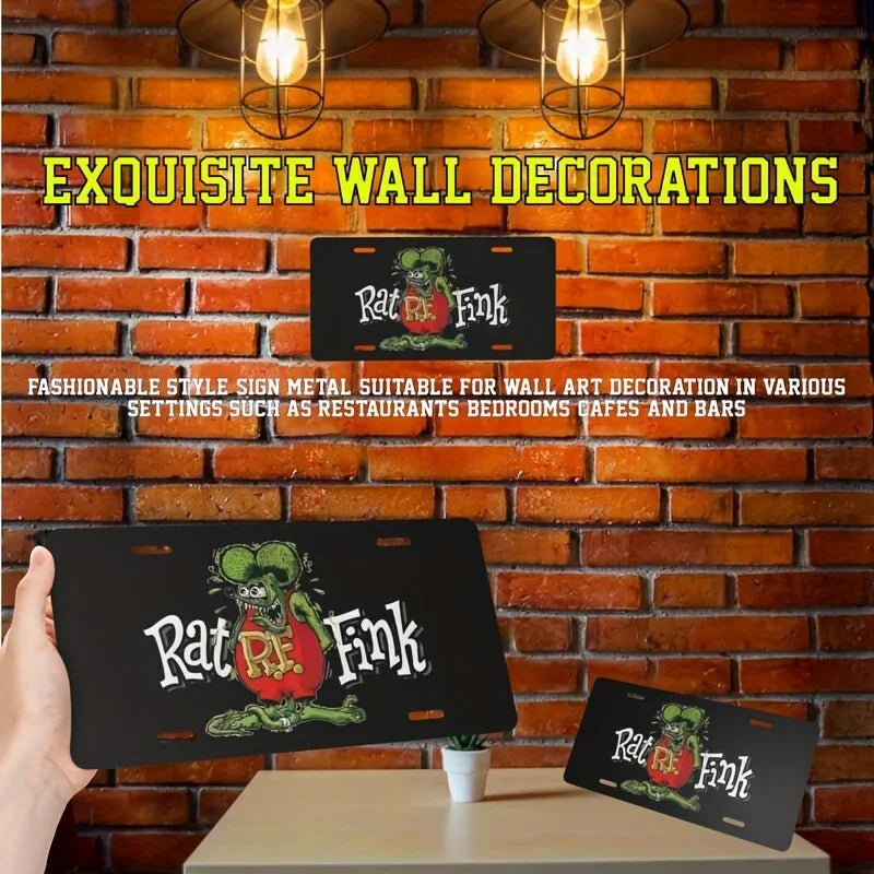 Panneau en métal noir avec un graphique de rat et le texte Rat Refink, fixé sur un mur de briques.
